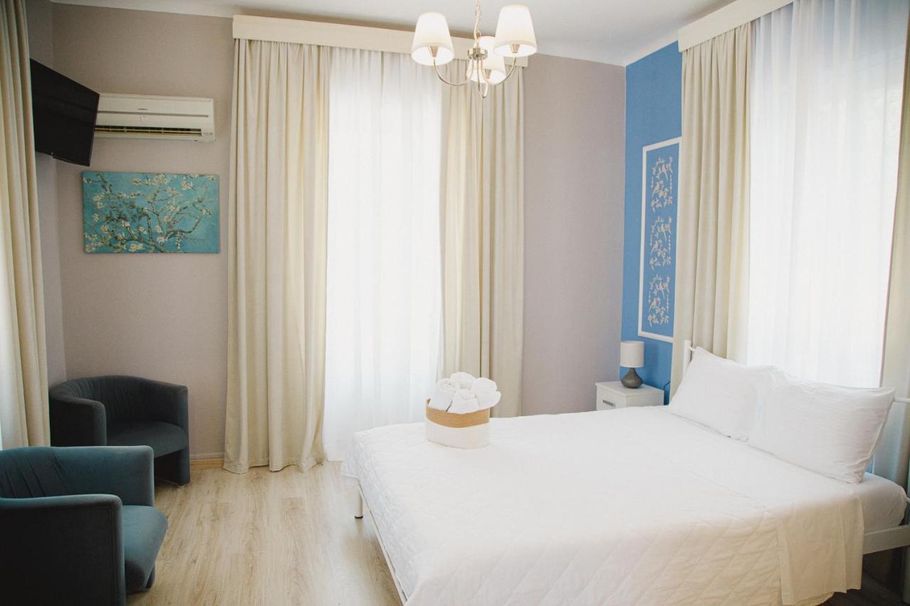 Yard Rooms Corinth Екстериор снимка