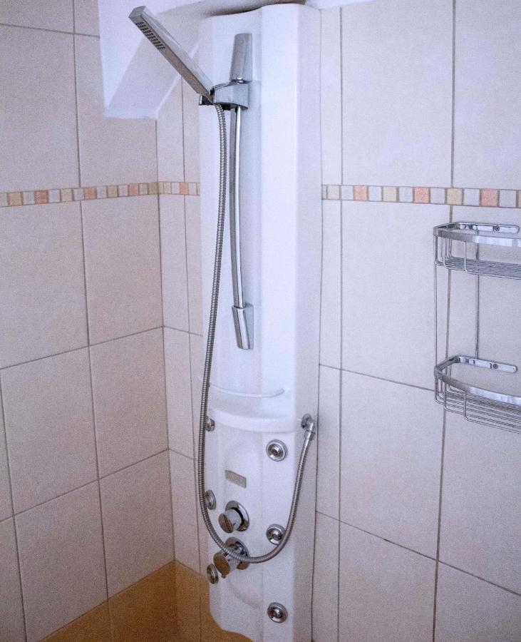 Yard Rooms Corinth Екстериор снимка